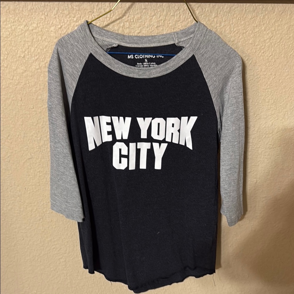 New York City Raglan Tee - Black and Gray